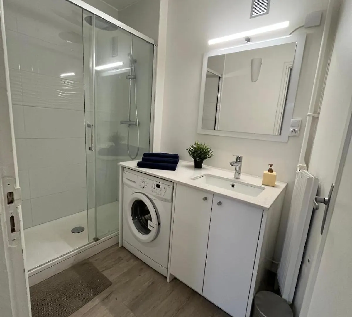 Studio Horizon Gentilly 0*,